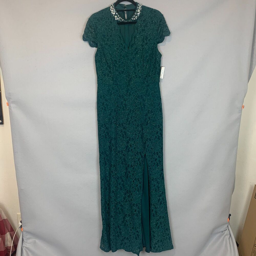 City Triangles Emerald Green Lace Floor-Length Formal Gown Size 16 Evening Dress